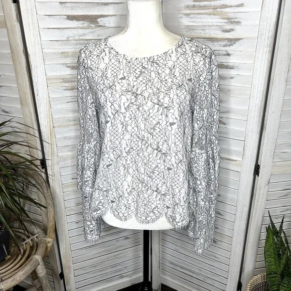 Cupcakes & CASHMERE Women's M Basewood Lace Bell Sleeve Blouse Top Black White - Picture 4 of 16
